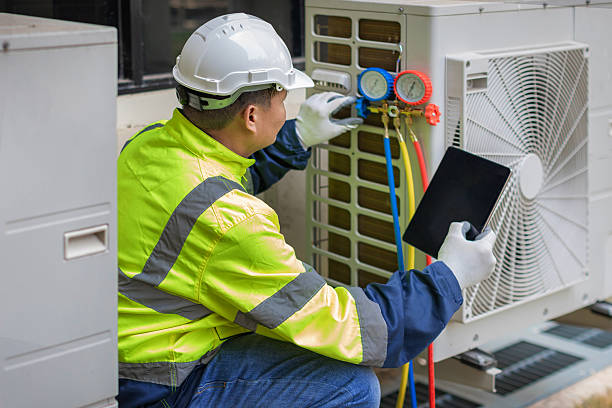 Professional Ac Installation technician working in Triangle, VA
